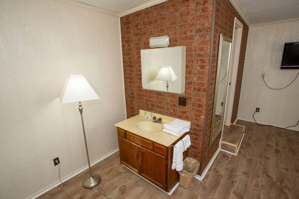 Photo of Bedroom in Edenton