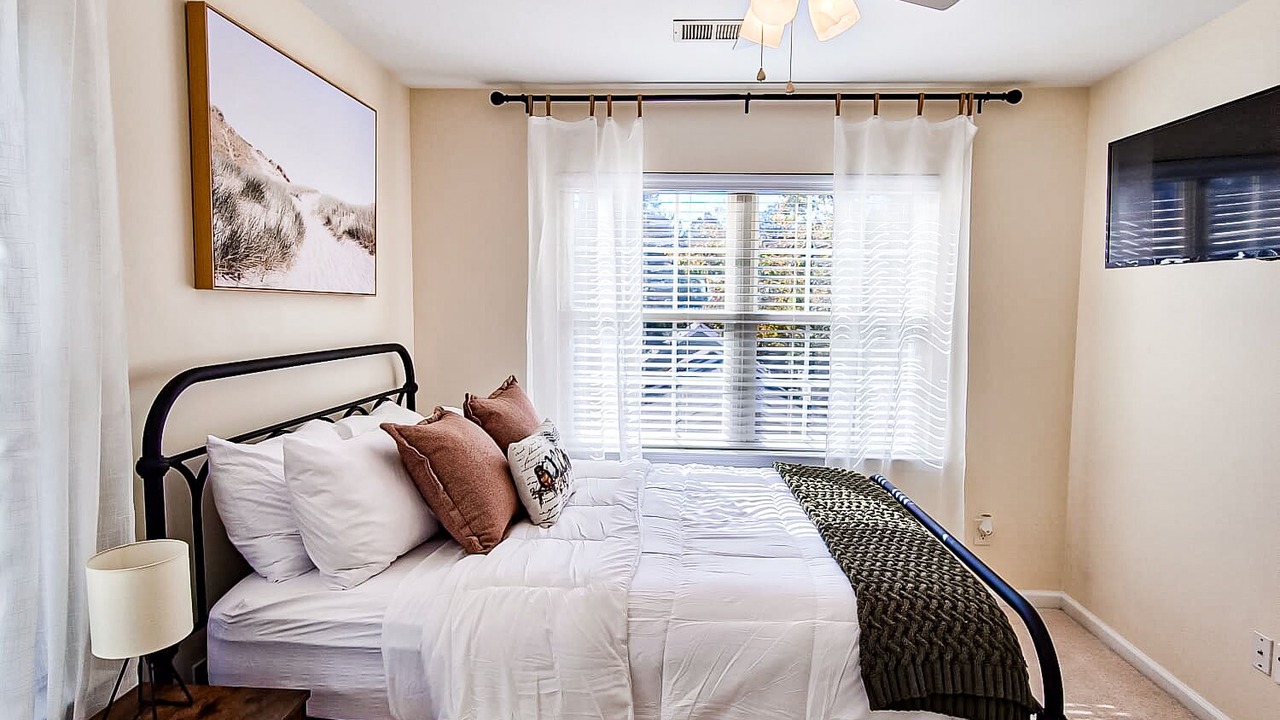 Photo of Bedroom in Lake Carolina