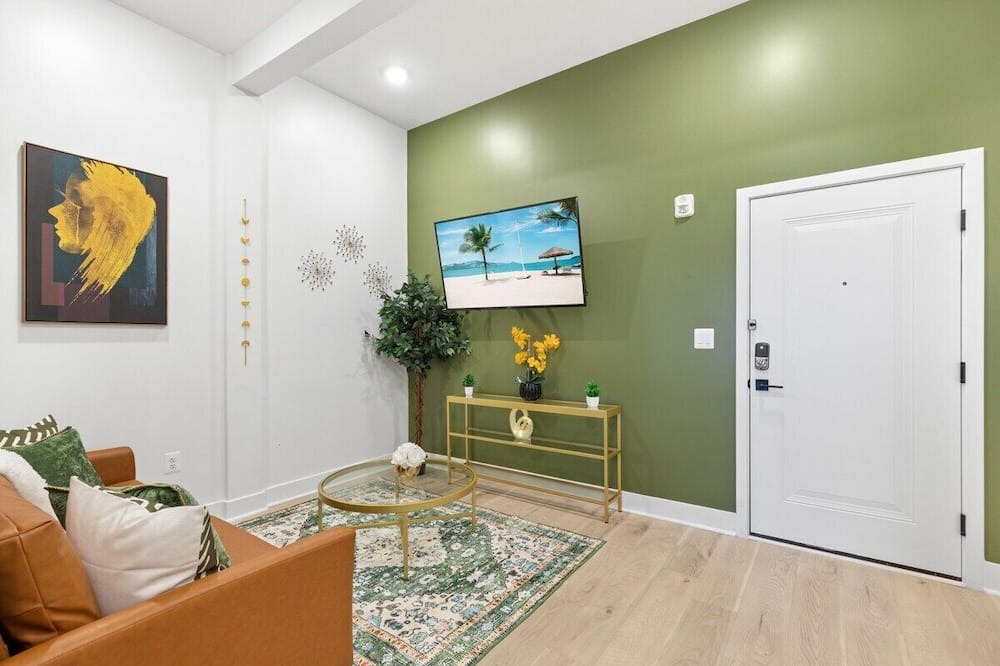 Photo of Livingroom in Fells Point