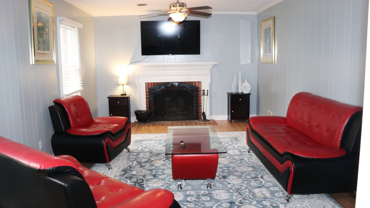 Photo of Livingroom in Charlottesville