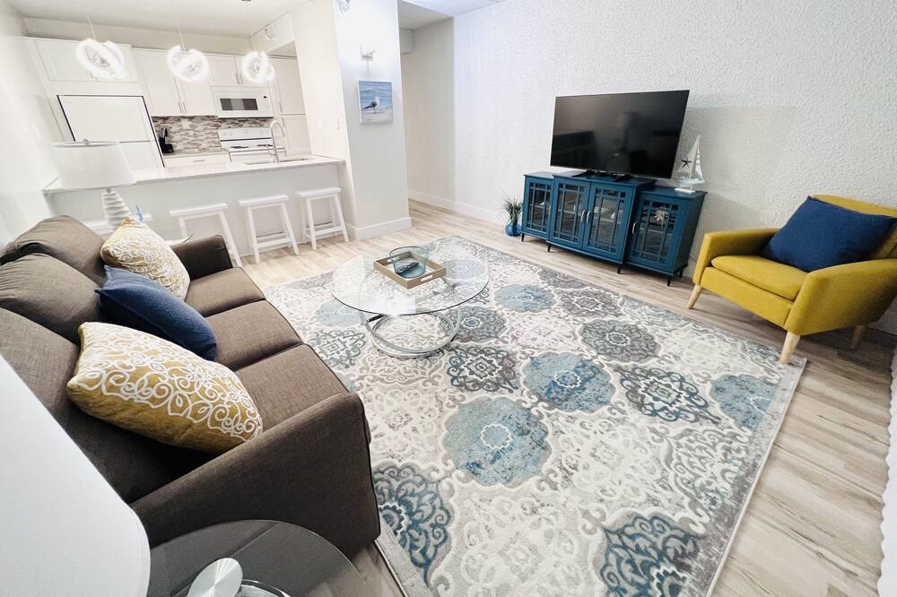 Photo of Livingroom in Clear Lake
