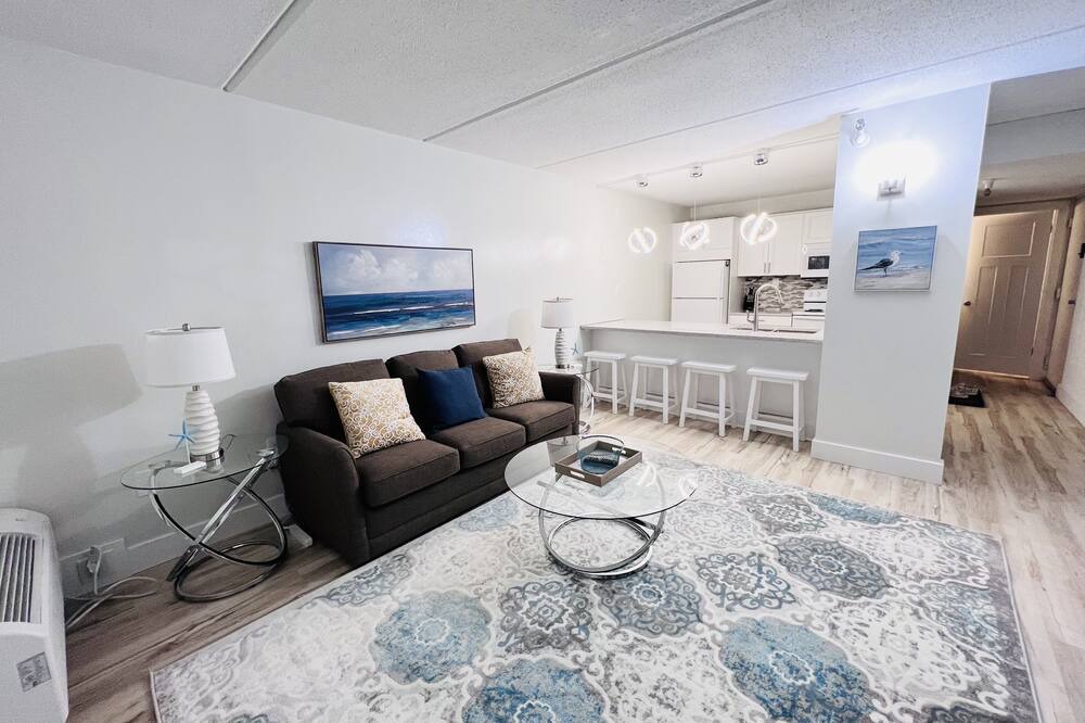 Photo of Livingroom in Clear Lake