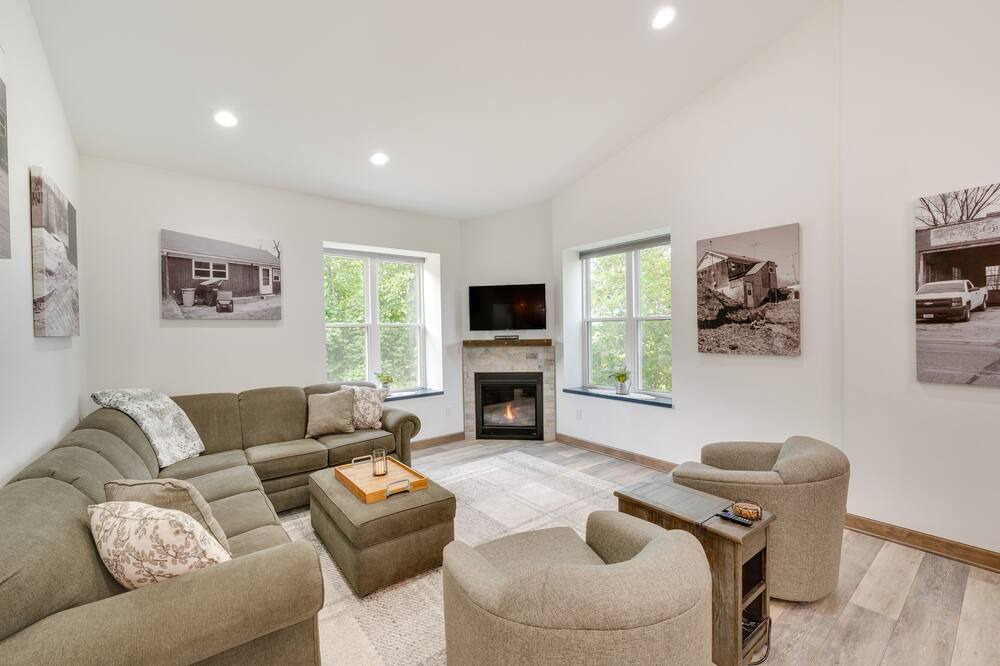 Photo of Livingroom in New Glarus