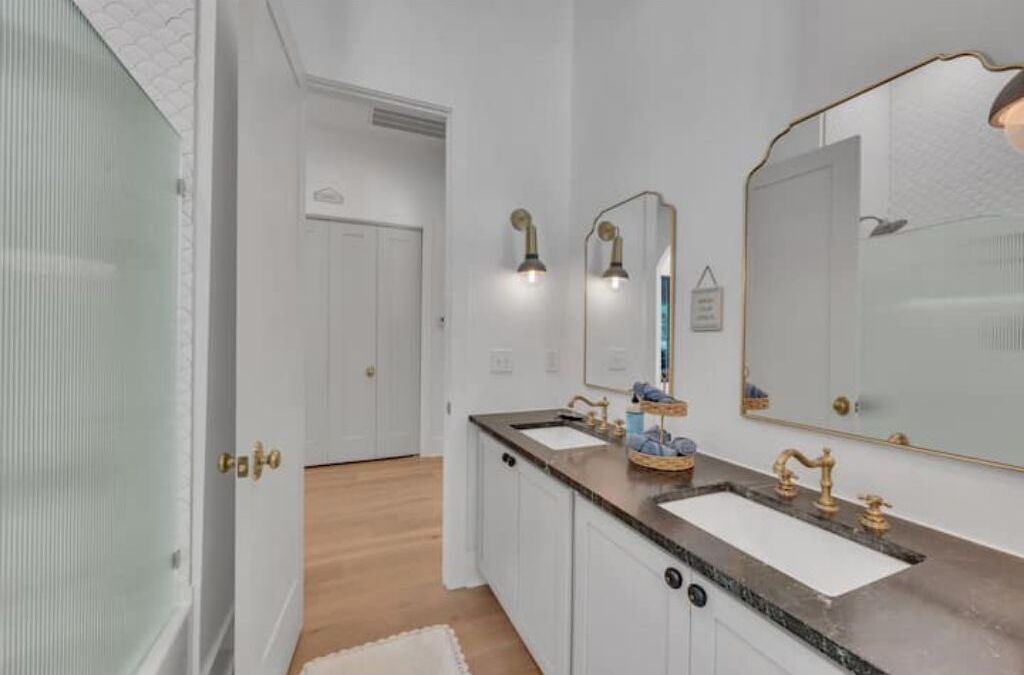 Photo of Bathroom in Logan