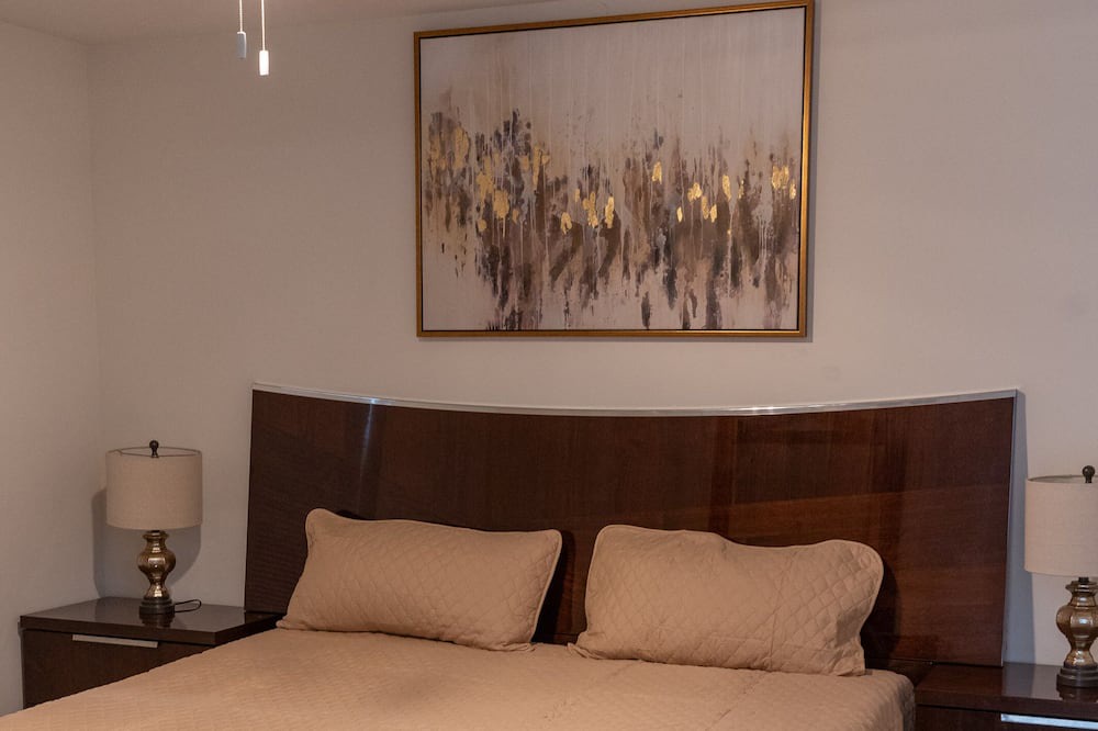 Photo of Bedroom in Lakemoor