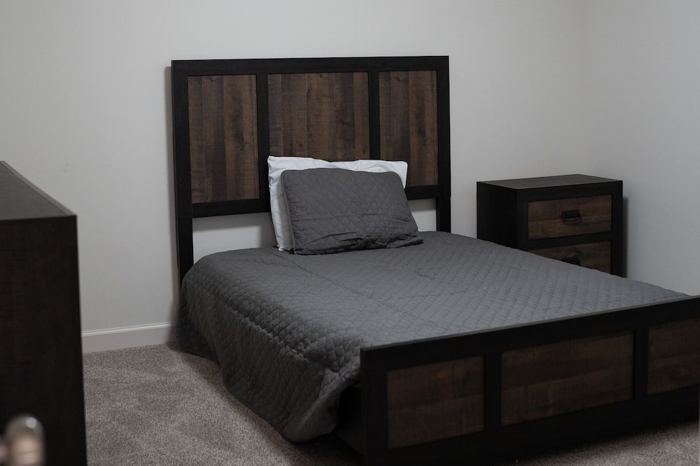 Photo of Bedroom in Lakemoor