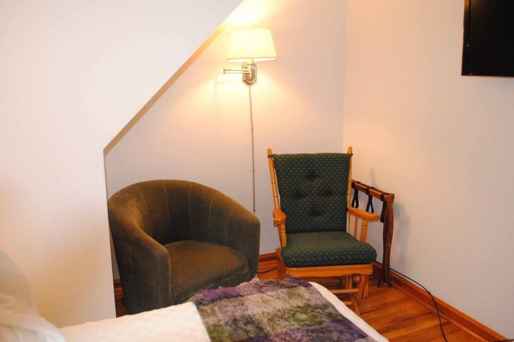 Photo of Bedroom in Centerville