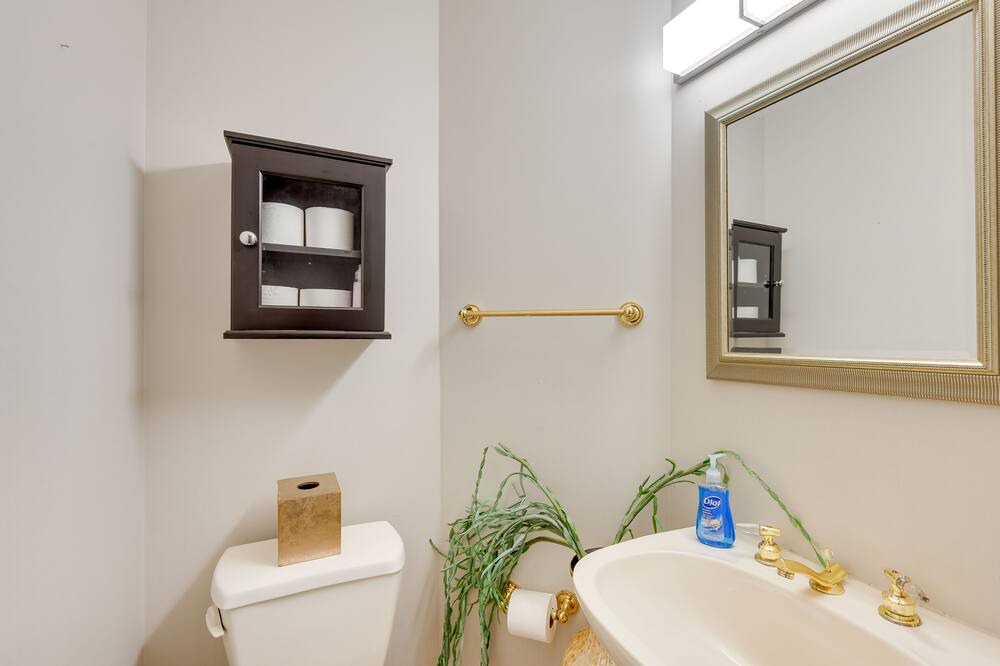 Photo of Bathroom in Garrison