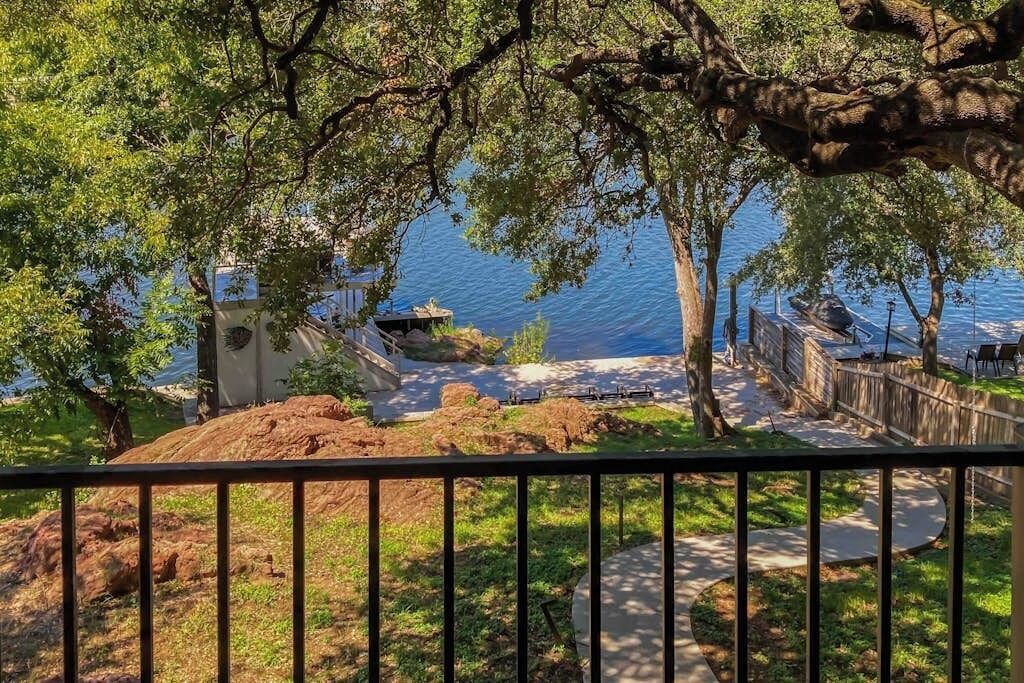 Photo of Patio Balcony in Burnet