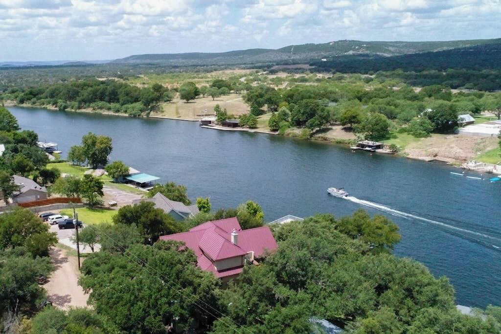Photo of Outdoor in Burnet