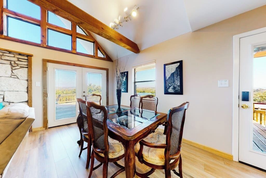 Photo of Patio Balcony in Buchanan Dam