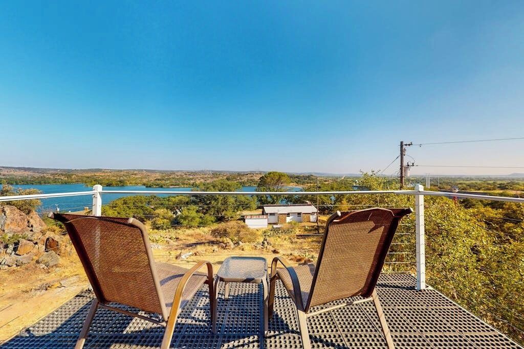 Photo of Patio Balcony in Buchanan Dam
