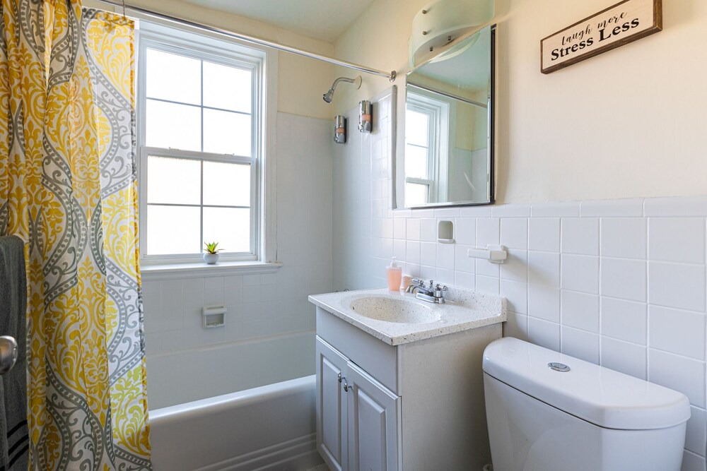 Photo of Bathroom in Museum District