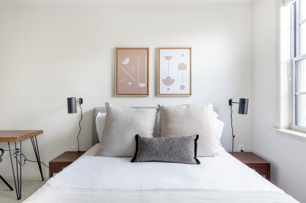 Photo of Bedroom in Lyon Park