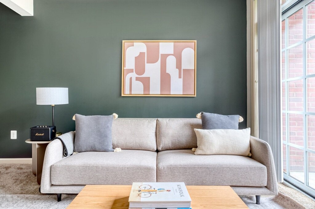 Photo of Livingroom in Lyon Park