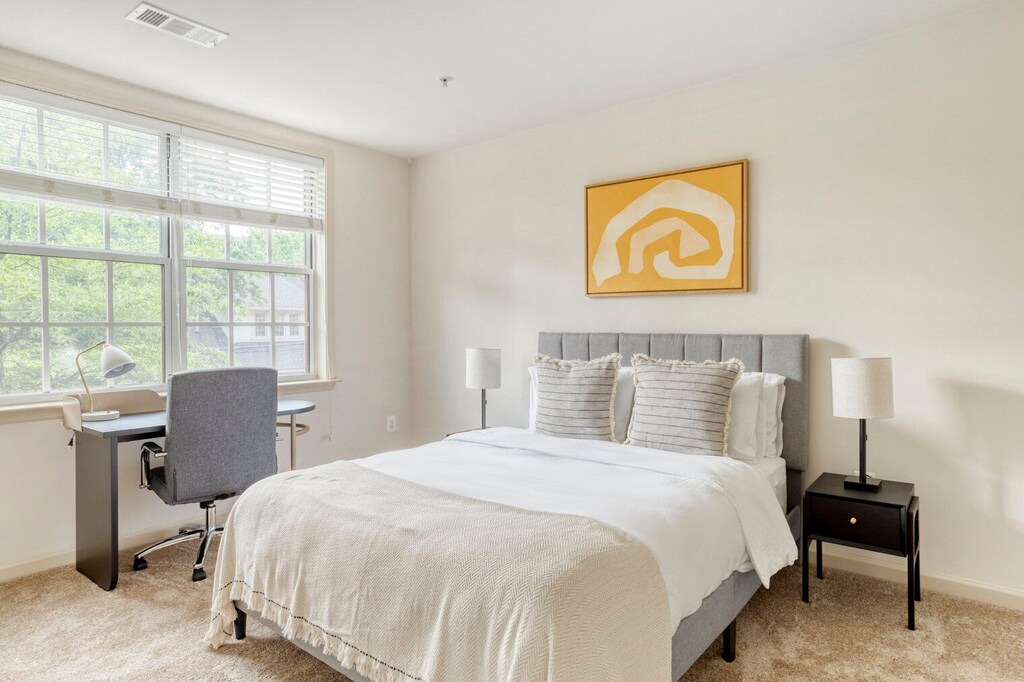 Photo of Bedroom in Lyon Park