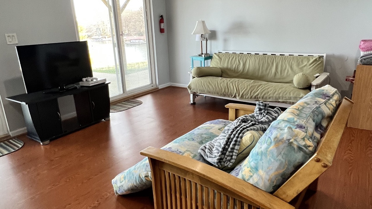 Photo of Livingroom in Aspen Hill