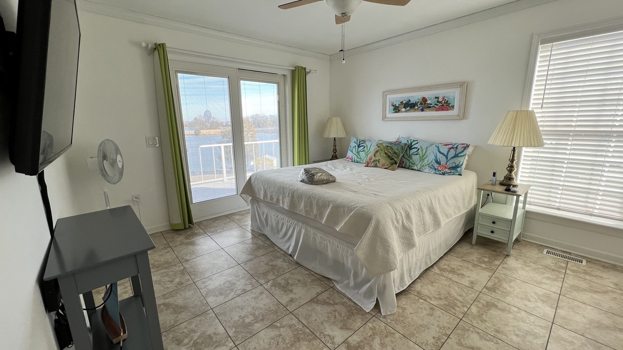 Photo of Bedroom in Aspen Hill