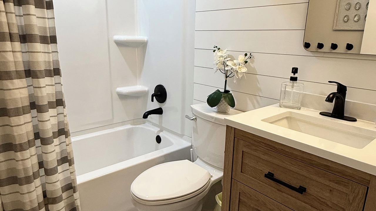 Photo of Bathroom in Ship Bottom