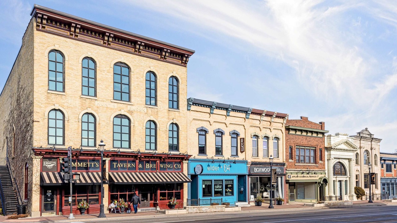 Photo of Others in West Dundee