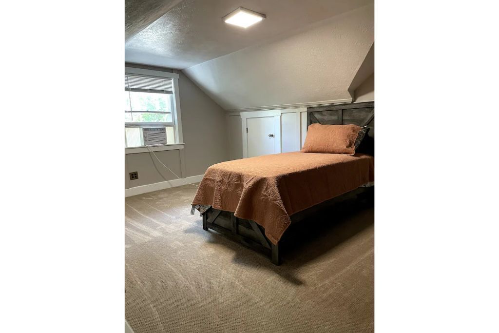Photo of Bedroom in Midtown