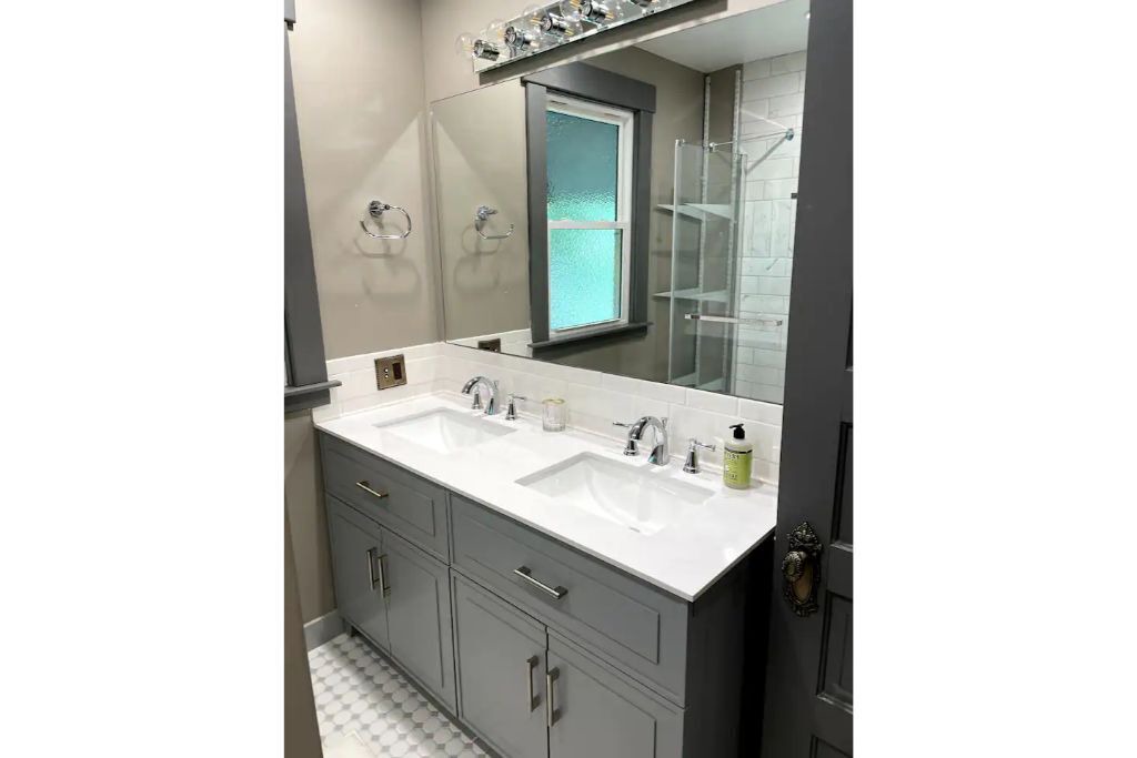 Photo of Bathroom in Midtown