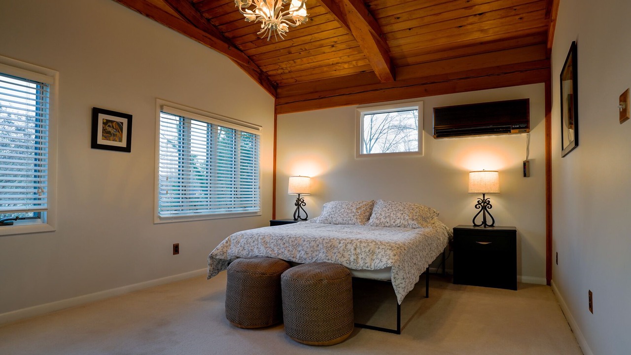 Photo of Bedroom in Deale