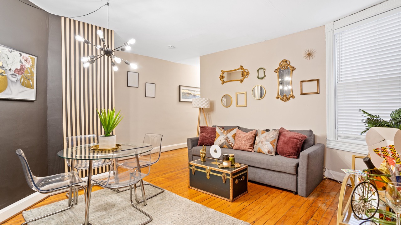 Photo of Livingroom in Bolton Hill