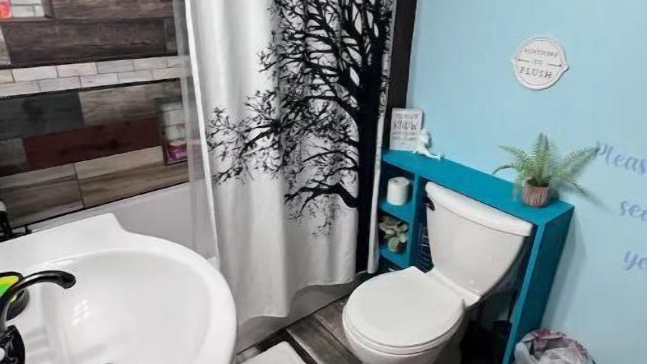 Photo of Bathroom in Whiting