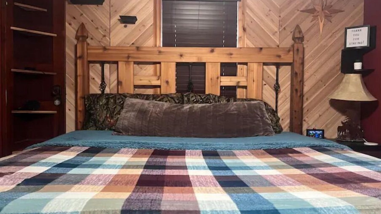 Photo of Bedroom in Whiting