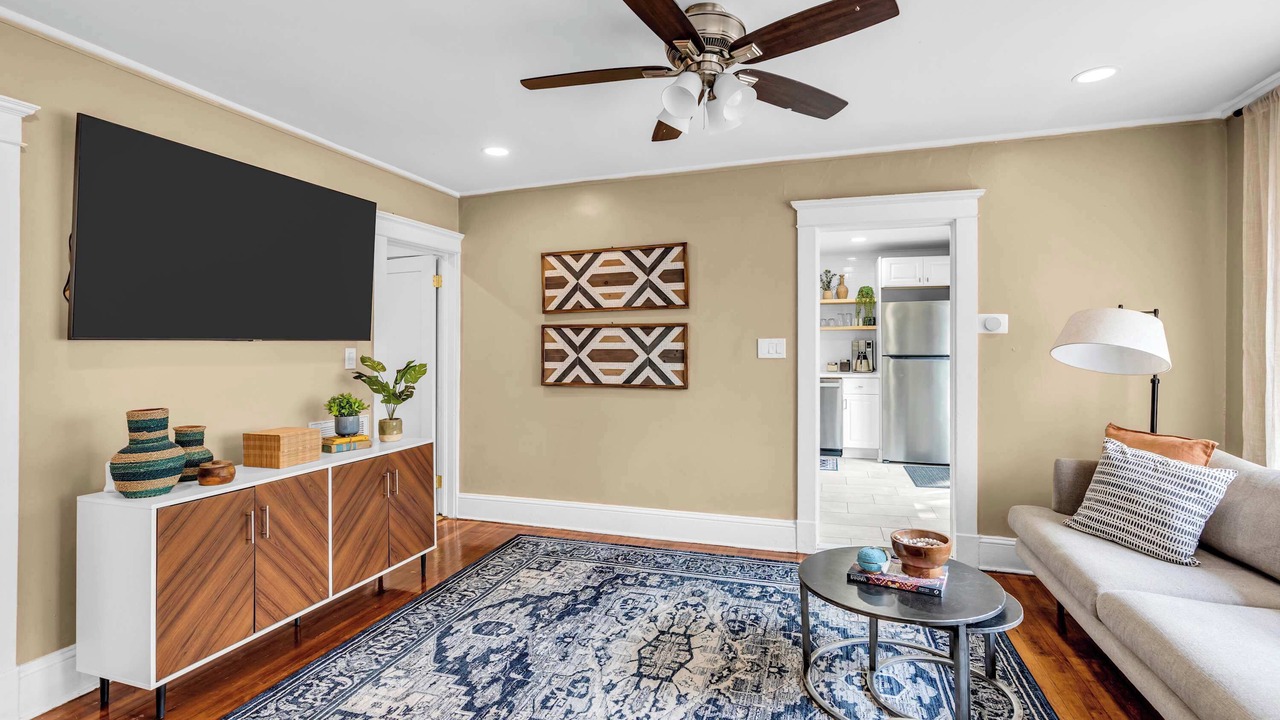 Photo of Livingroom in Neptune City