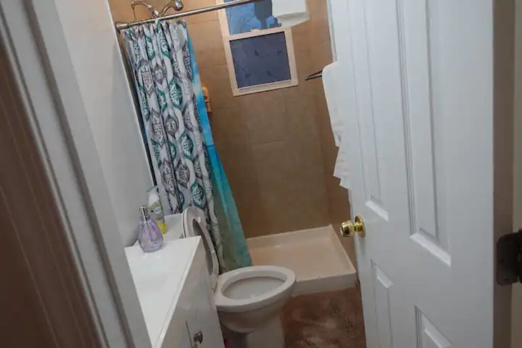 Photo of Bathroom in New Carrollton