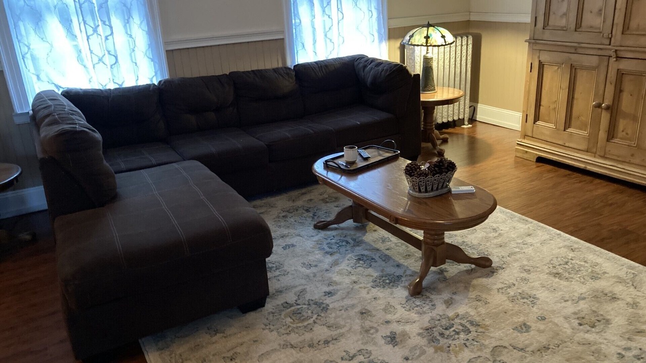 Photo of Livingroom in Uniontown