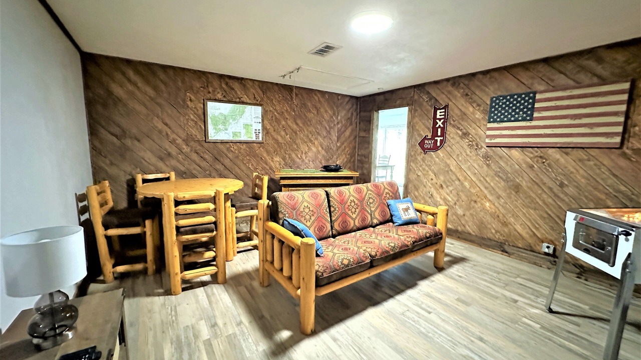 Photo of Livingroom in Oliver Springs