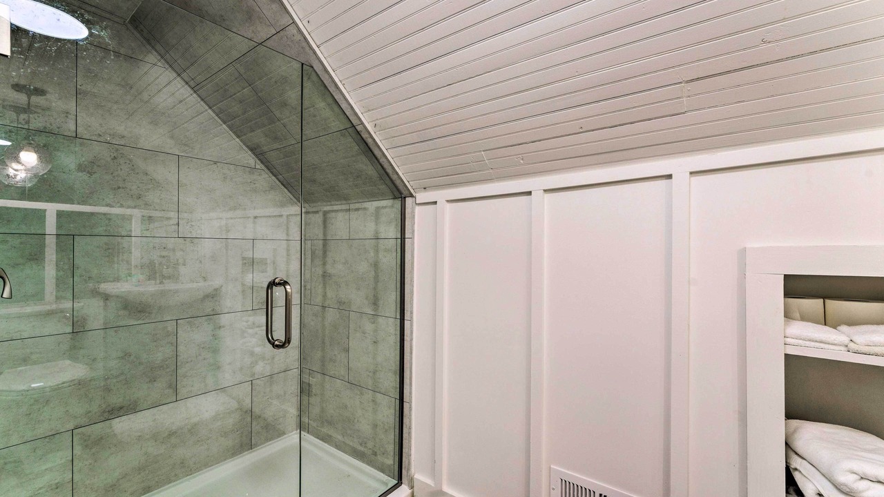 Photo of Bathroom in Frank