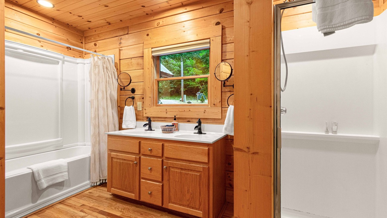 Photo of Bathroom in Beech Mountain