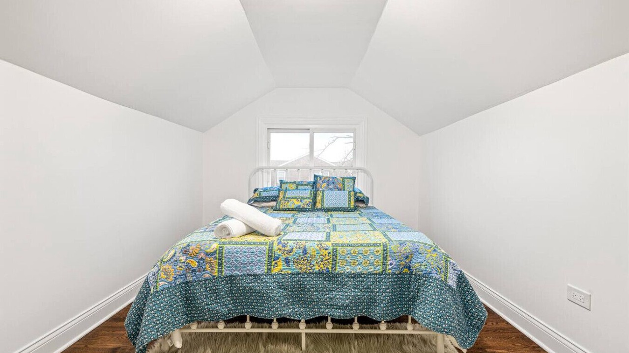 Photo of Bedroom in Cragin