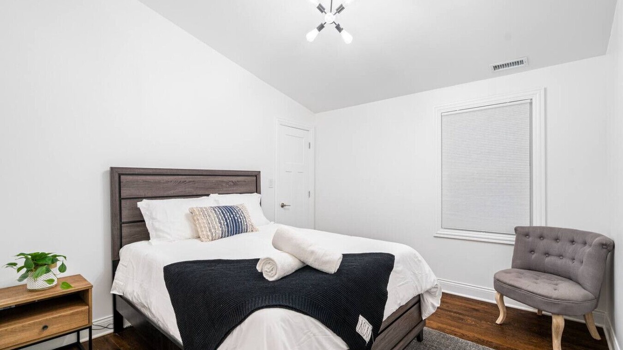 Photo of Bedroom in Cragin