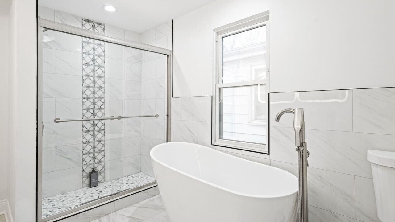 Photo of Bathroom in Cragin
