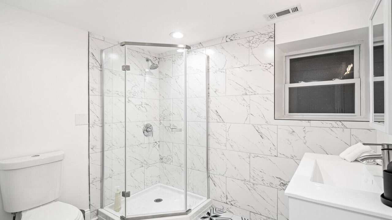 Photo of Bathroom in Cragin