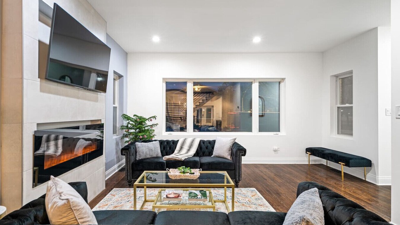 Photo of Livingroom in Cragin