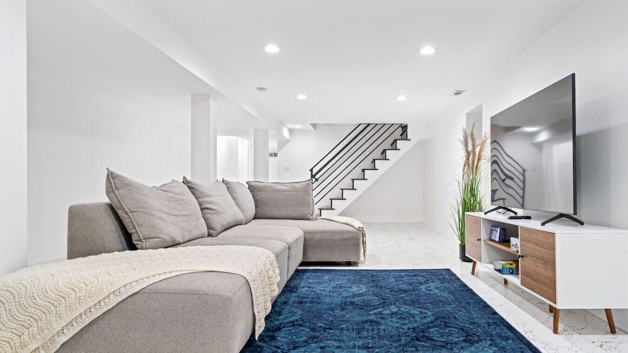 Photo of Livingroom in Cragin
