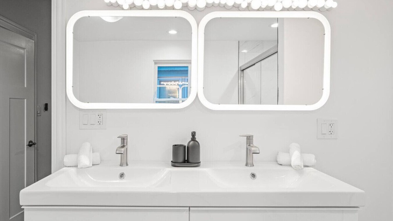 Photo of Bathroom in Cragin