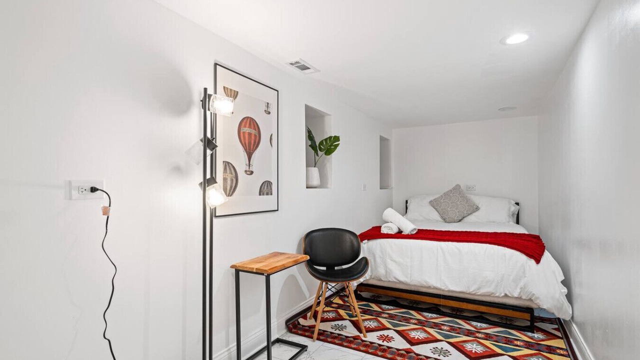 Photo of Bedroom in Cragin