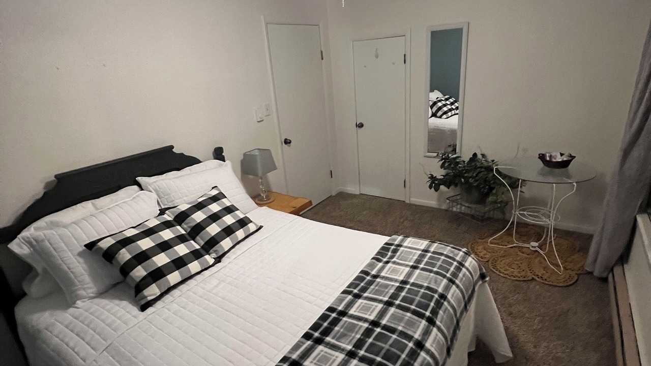 Photo of Bedroom in Decatur City