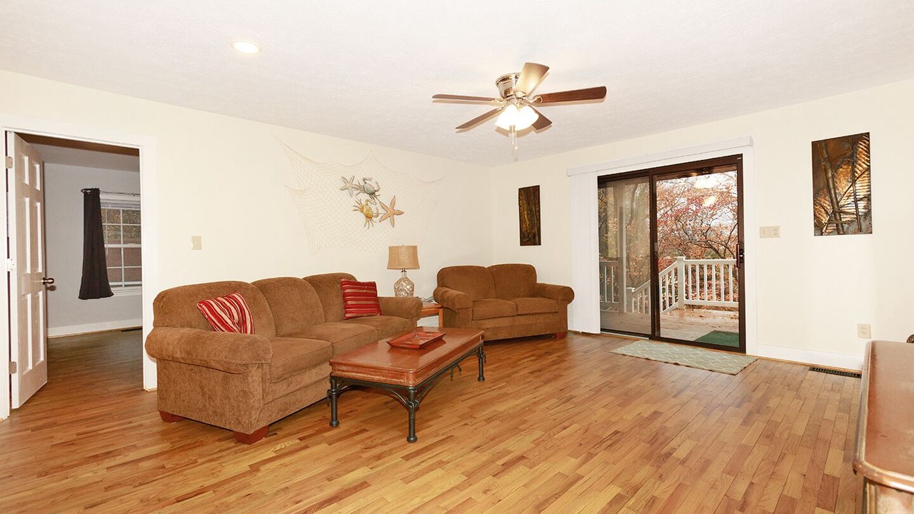 Photo of Livingroom in Claremont