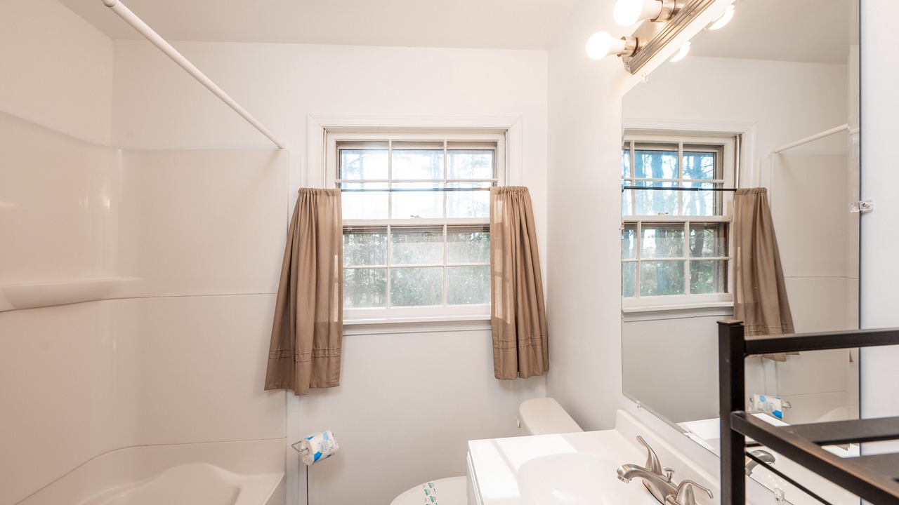 Photo of Bathroom in Piney Island