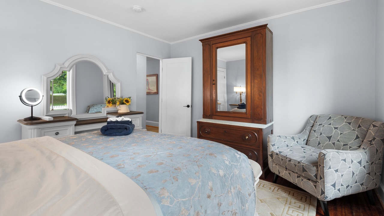 Photo of Bedroom in Northwest