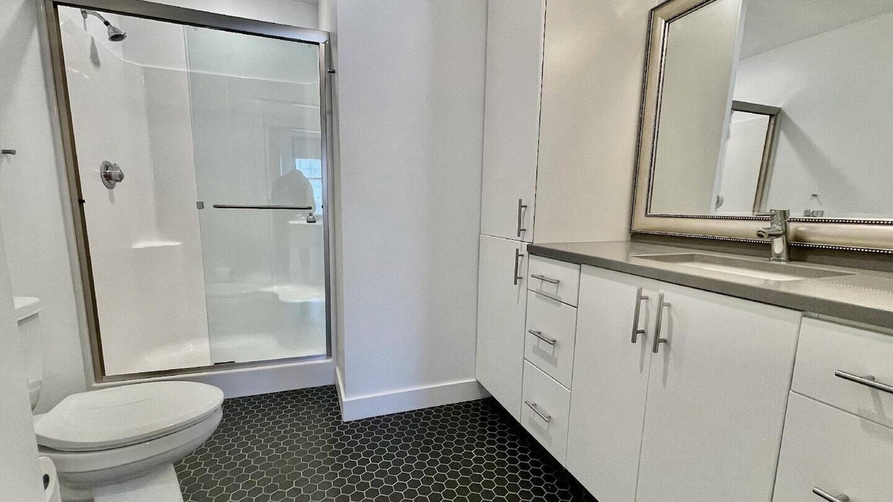 Photo of Bathroom in Old Market