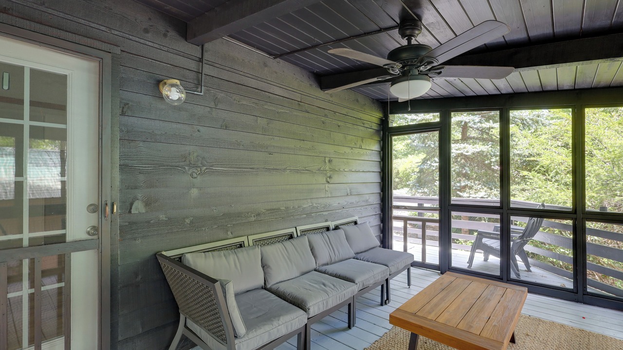 Photo of Patio Balcony in Pineola